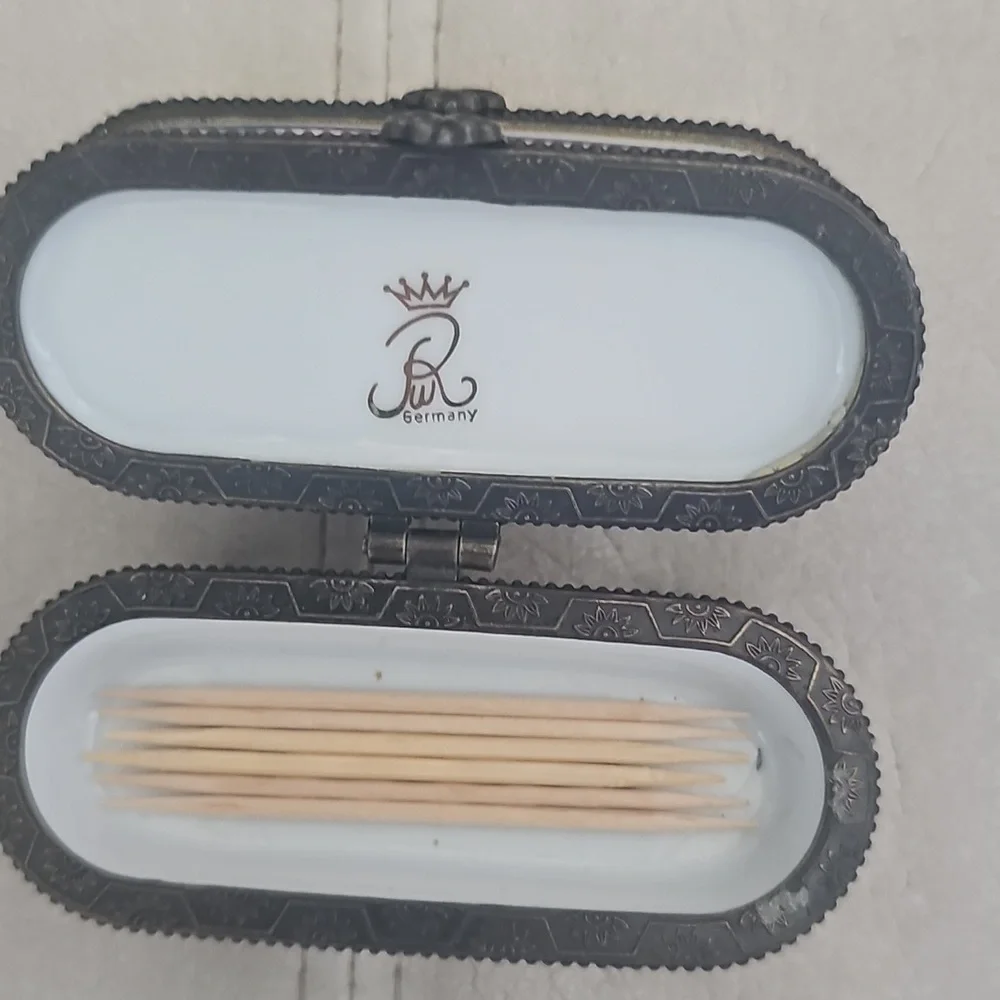 RUDOLF WÄCHTER German Porcelain Jewelry Box